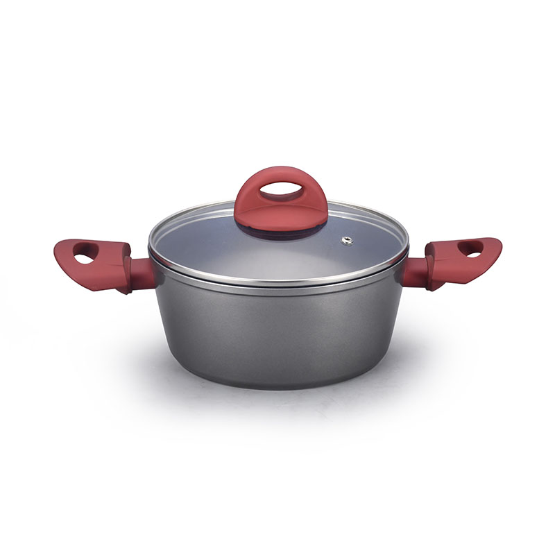 أزياء الأواني الخزفية المحترفة والمقالي مزورة من أدوات الطهي