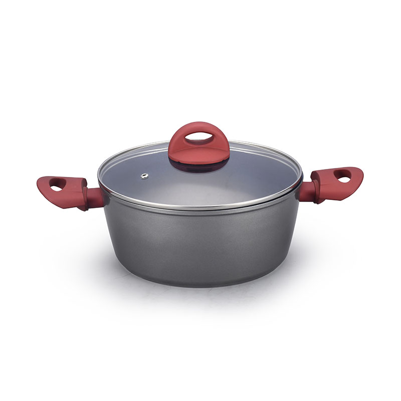 أزياء الأواني الخزفية المحترفة والمقالي مزورة من أدوات الطهي