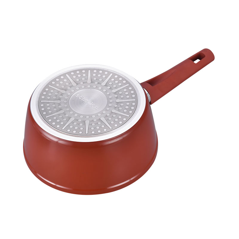 أدوات طبخ ملونة غير مميزة غير مميزة