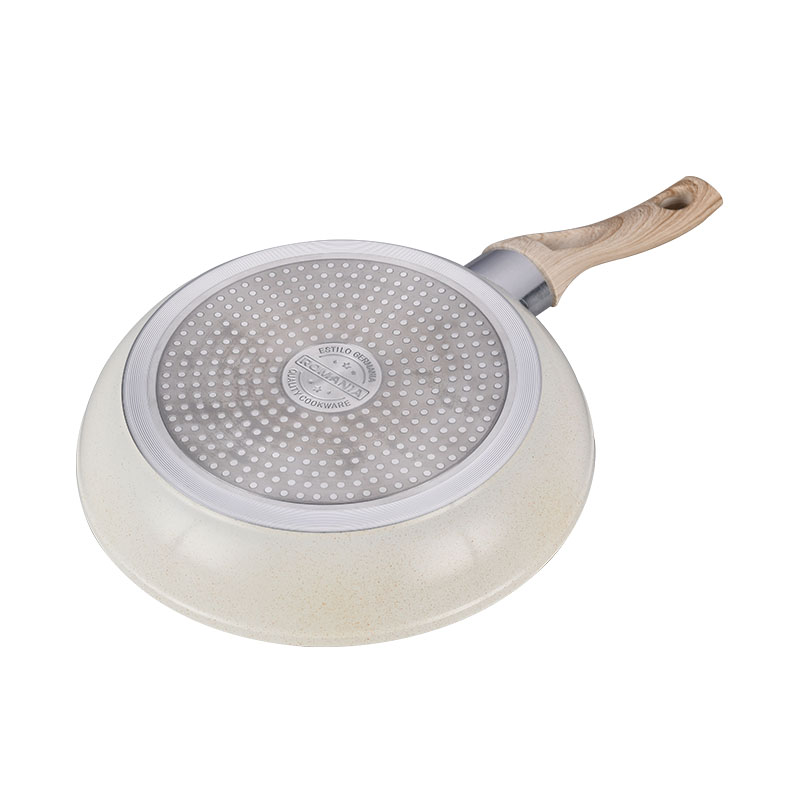 أواني الطبخ الرخامية البيضاء الكريمية وأدوات الطهي مزورة