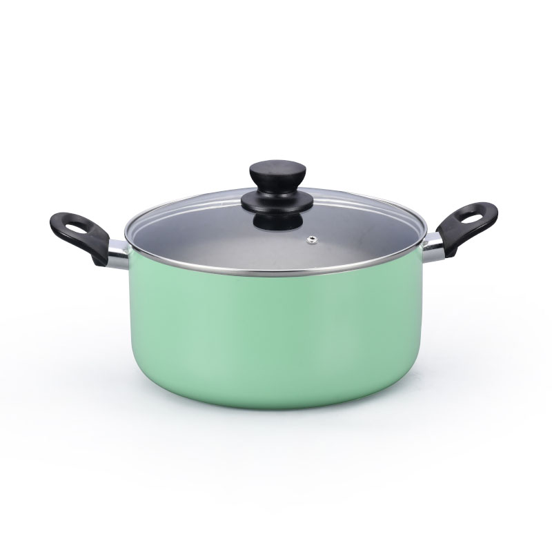 الأواني متعددة الألوان وأدوات طبخ مضغوطة