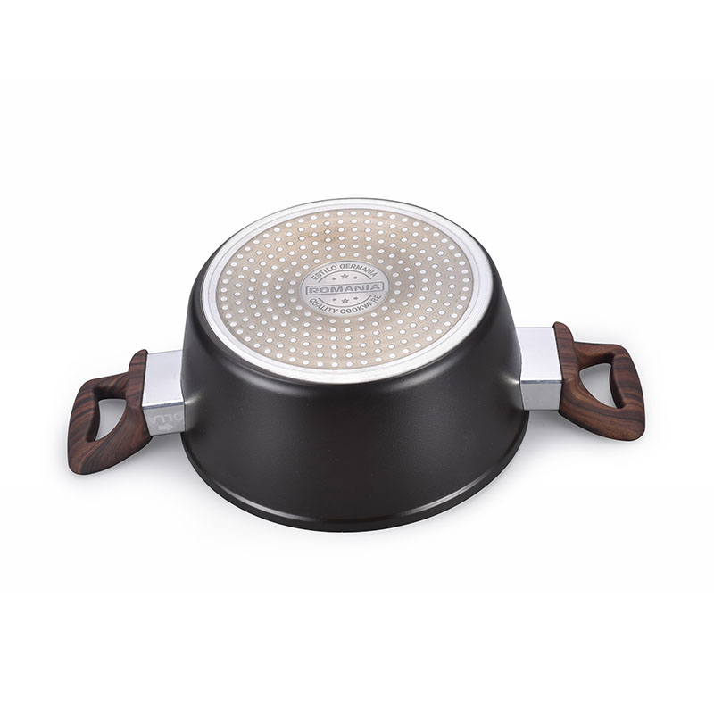 التدرج غير عصا المقلاة مجموعة أدوات طبخ مزورة