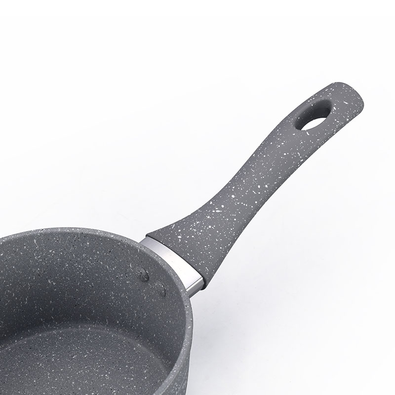 أدوات طبخ مقلاة غير عصا مع نقاط بيضاء