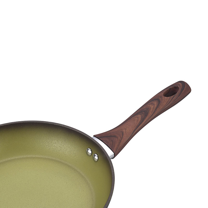 التدرج غير عصا المقلاة مجموعة أدوات طبخ مزورة