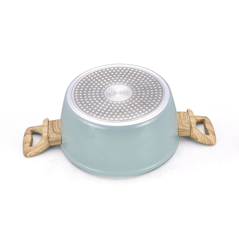 أوعية السيراميك والمقالي مجموعة أدوات طبخ مزورة