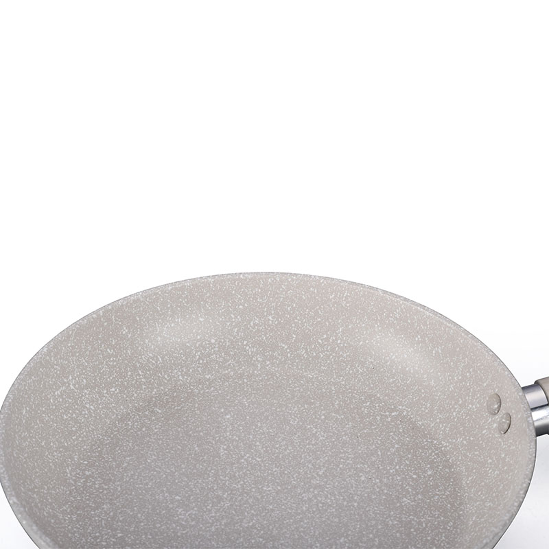 مجموعة أدوات المطبخ مجموعة من أدوات الطهي المزورة مع زينة ملونة