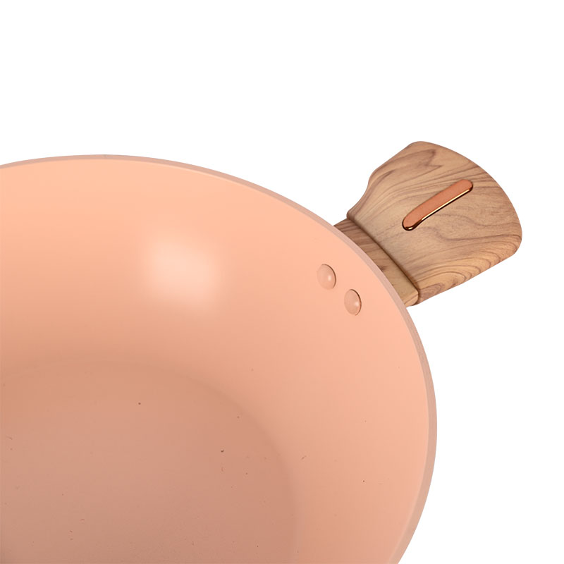 مجموعة أدوات طبخ بيج تيلامون مع إكسسوارات ذهبية الحافة