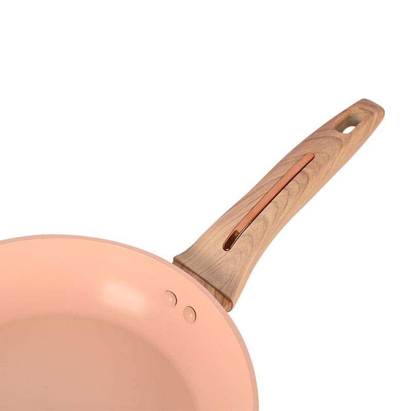 مجموعة أدوات طبخ بيج تيلامون مع إكسسوارات ذهبية الحافة